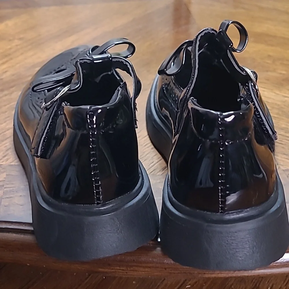 New! Girls toddler 9 black Mary Jane classic patent leather formal dress shoes